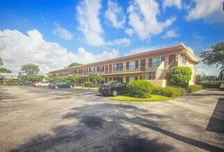 2303 S Federal Hwy in Boynton Beach, FL - Building Photo - Building Photo