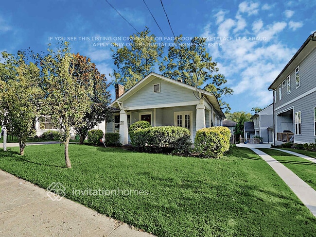 property at 1125 Boulevard Dr SE