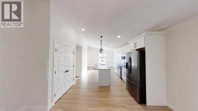 9805-9889 89 St in Grande Prairie, AB - Building Photo - Building Photo