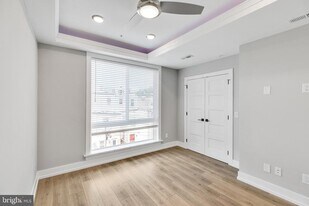 1617 Brown St in Philadelphia, PA - Building Photo