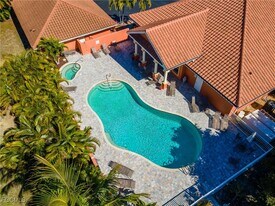 15989 Mandolin Bay Dr in Ft. Myers, FL - Building Photo