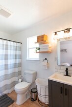 3390 Cutlas Ct, Unit B in Redding, CA - Building Photo - Building Photo