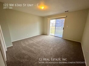 122 NW 63rd St in Gladstone, MO - Foto de edificio - Building Photo