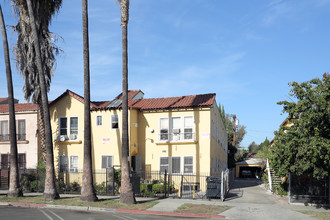 145 S Westmoreland Ave in Los Angeles, CA - Building Photo - Primary Photo