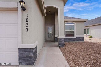 1037 Summer House St in Horizon City, TX - Building Photo - Building Photo