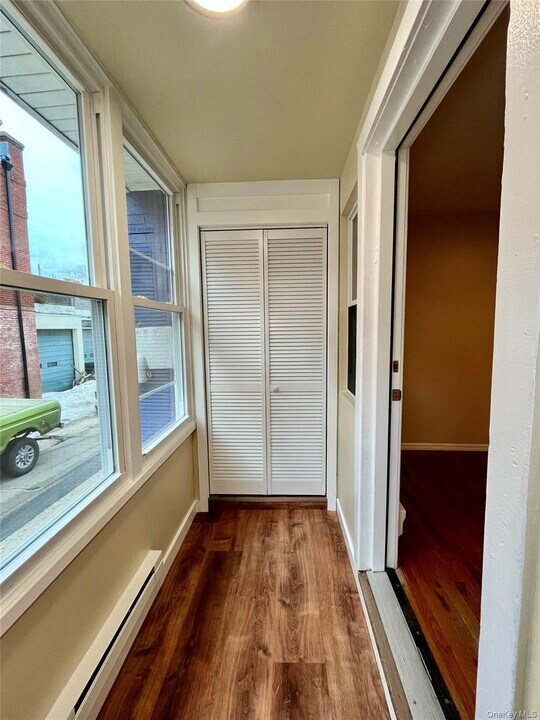 41 Scudder Ave in Northport, NY - Building Photo