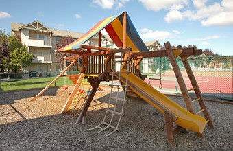 The Weston Apartments in Moses Lake, WA - Building Photo - Building Photo