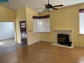 2339 Cherry Hills Dr in Discovery Bay, CA - Building Photo - Building Photo