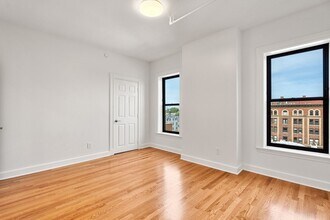 440 Massachusetts Ave in Cambridge, MA - Building Photo - Building Photo