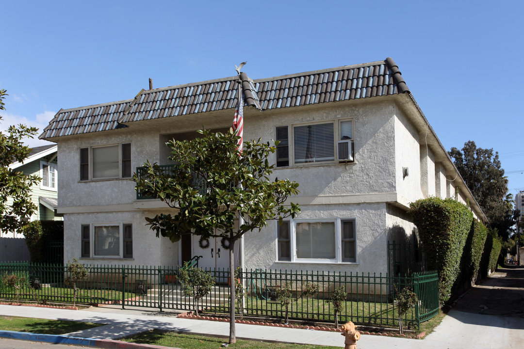 730 Magnolia Ave in Long Beach, CA - Building Photo