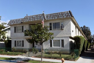 730 Magnolia Avenue in Long Beach, CA - Building Photo - Primary Photo