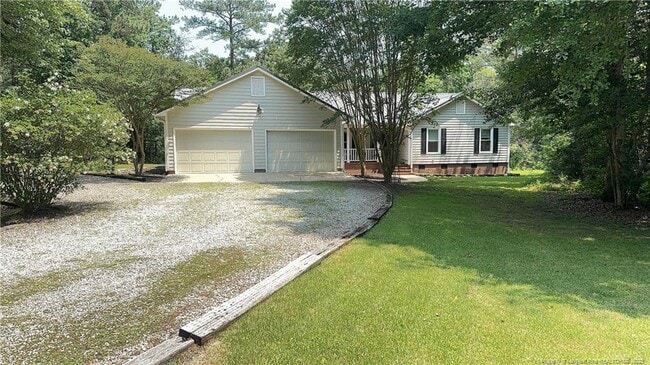 4011 Woods Ct in Fayetteville, NC - Foto de edificio - Building Photo