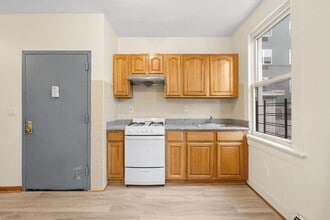 360 West Side Ave in Jersey City, NJ - Building Photo - Building Photo