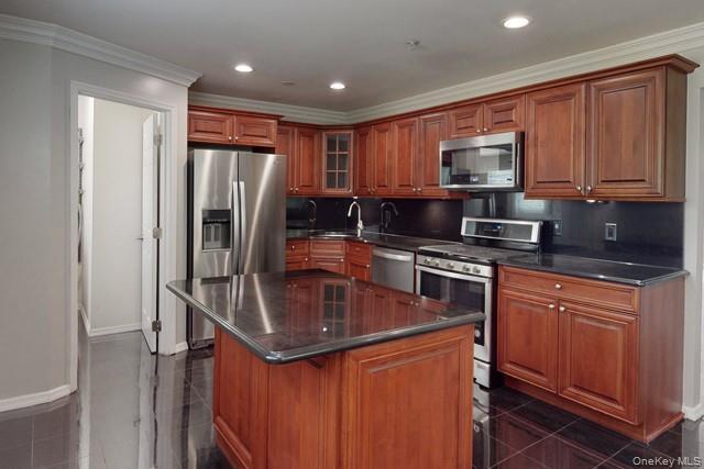 128 Overlook Dr in Farmingville, NY - Building Photo - Building Photo