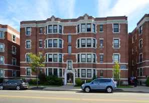 217  Elmwood Avenue Apartments in Buffalo, NY - Foto de edificio - Building Photo