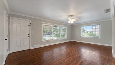 1414 W Cypress St in Rogers, AR - Building Photo - Building Photo