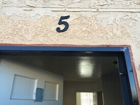 7404 S Western Ave in Los Angeles, CA - Building Photo