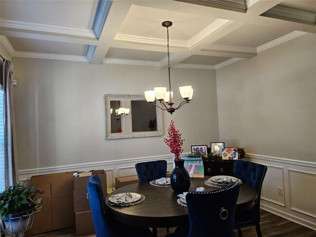 4962 Zoya Ct in Atlanta, GA - Foto de edificio - Building Photo