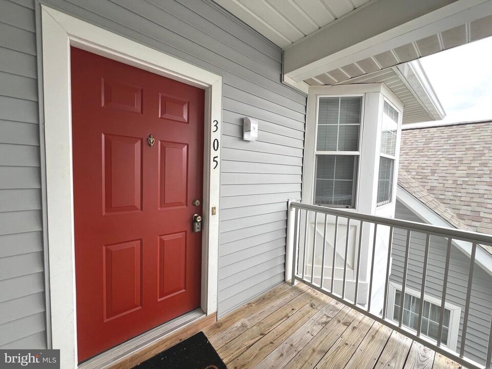 5000 Hollington Dr-Unit -305 in Owings Mills, MD - Foto de edificio