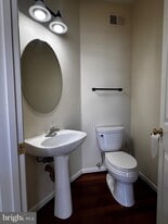 66 Payne St in Charles Town, WV - Building Photo