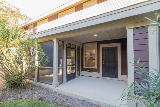 5562 Colonial Chatsworth Cir in North Charleston, SC - Building Photo - Building Photo