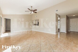 6802 Rosemary Dr in Tampa, FL - Foto de edificio - Building Photo