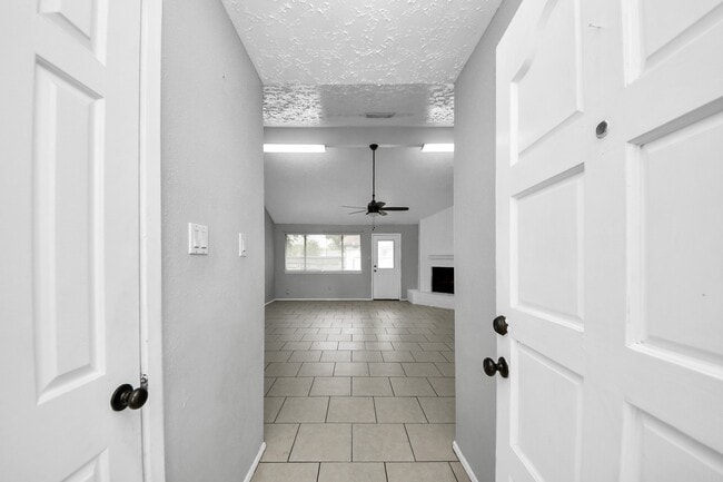 property at 7351 Sonnet Glen Ln