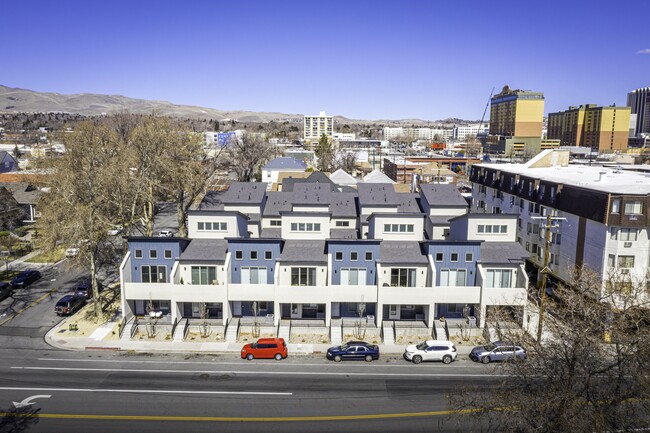 Casabella Townhomes in Reno, NV - Building Photo - Building Photo