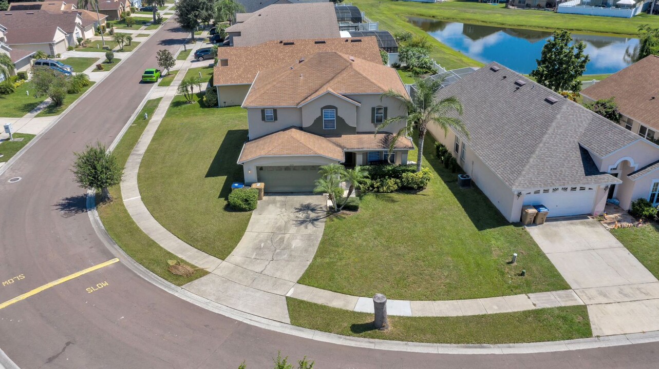 3235 Abiaka Dr in Kissimmee, FL - Foto de edificio