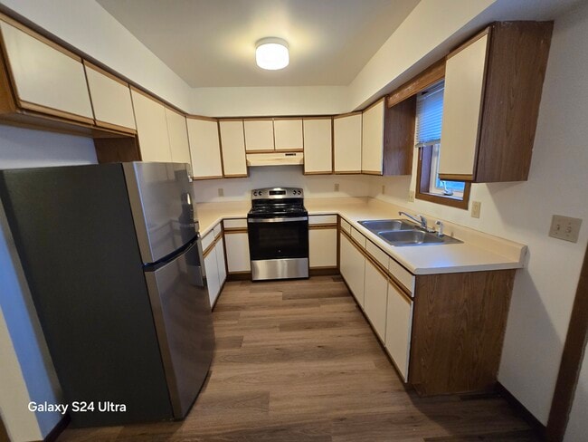 Dane Townhomes in Dane, WI - Foto de edificio - Building Photo