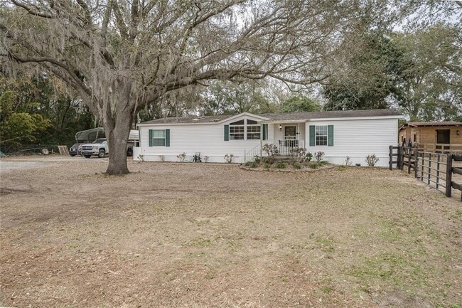 8540 Boyt Rd in Zephyrhills, FL - Building Photo - Building Photo