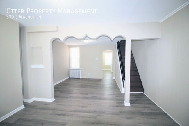 property at 530 E Walnut Ln