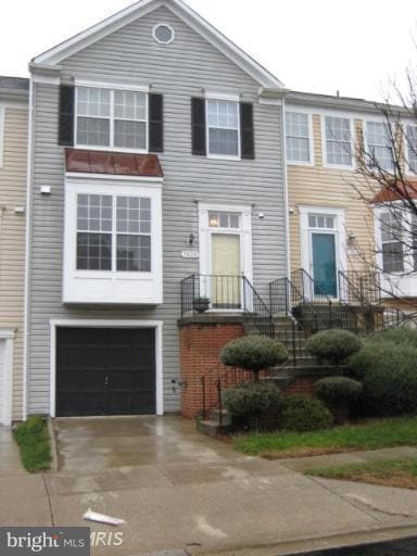 property at 7826 Somerset Ct