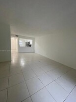 861 NE 209th Terrace, Unit 204-24 in Miami, FL - Building Photo