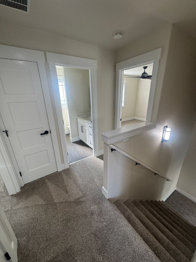 property at 1502 S 71st Ave