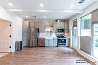 4704 Sunset Trail in Austin, TX - Building Photo - Building Photo