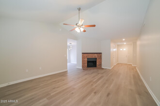 464 N 61st Pl in Mesa, AZ - Building Photo - Building Photo