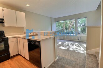 3910 Whitman Ave N in Seattle, WA - Building Photo - Building Photo