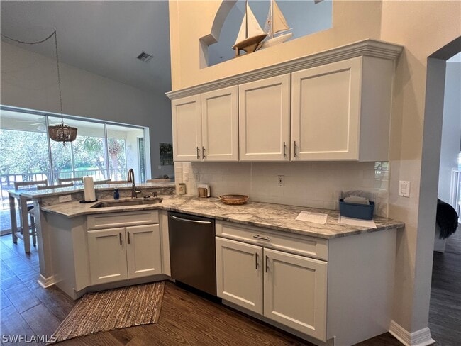 25240 Pelican Creek Cir in Bonita Springs, FL - Foto de edificio - Building Photo