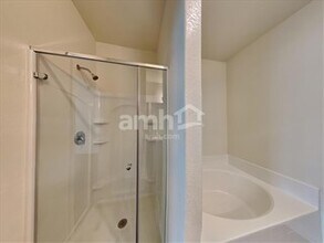 2452 Violet Ln in Kyle, TX - Building Photo - Building Photo