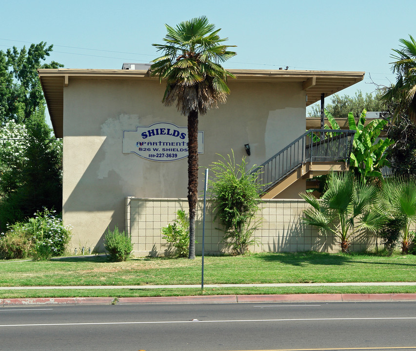 816 W Shields Ave in Fresno, CA - Building Photo