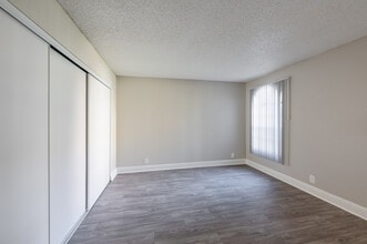 Pacific Harbors Sunrise in Las Vegas, NV - Building Photo - Interior Photo