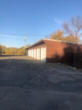 910 2nd Ave SW in Jamestown, ND - Foto de edificio - Building Photo