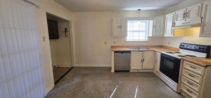 1708 Alpine Rd in Longview, TX - Building Photo - Building Photo