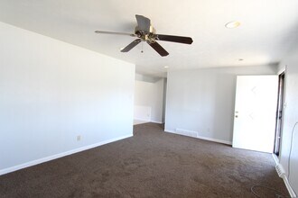 12648 E Alaska Ave in Aurora, CO - Foto de edificio - Building Photo