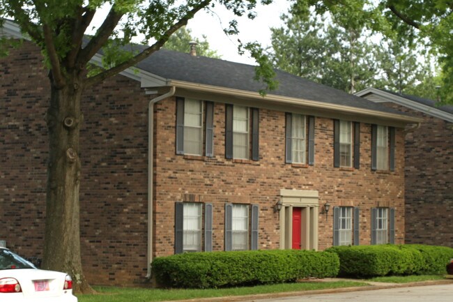 Cherrytree Apartments in Crestwood, KY - Foto de edificio - Building Photo