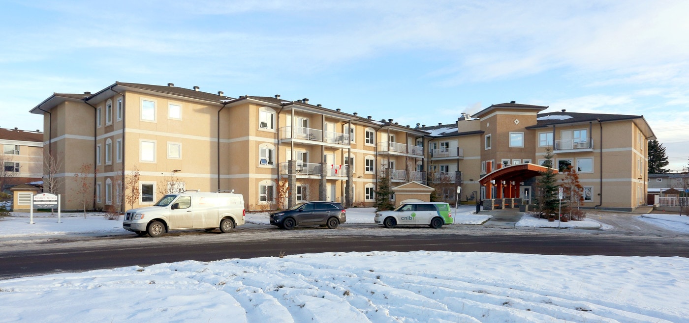 Rosslyn Terrace in Edmonton, AB - Building Photo