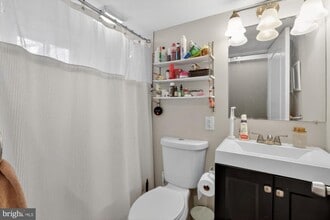 1127 E Susquehanna Ave in Philadelphia, PA - Building Photo - Building Photo