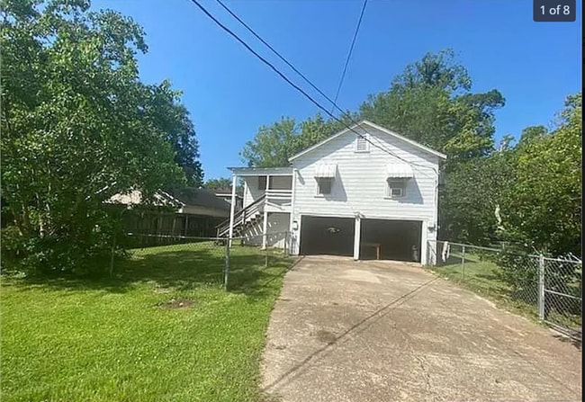 property at 4245 Woodlawn Ave