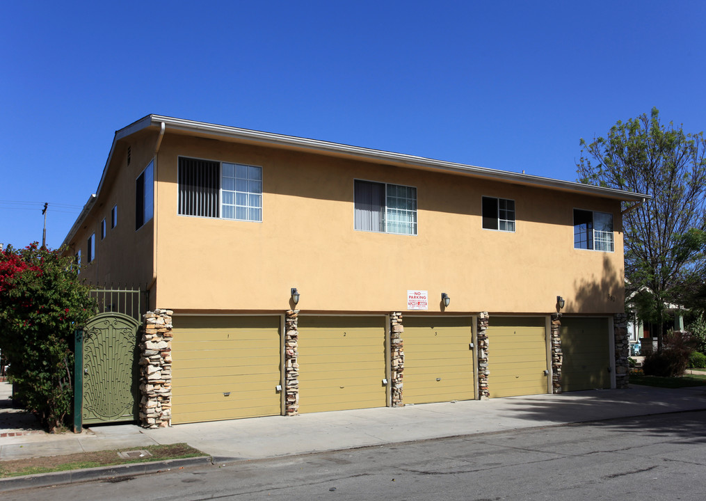 390 Obispo Ave in Long Beach, CA - Building Photo